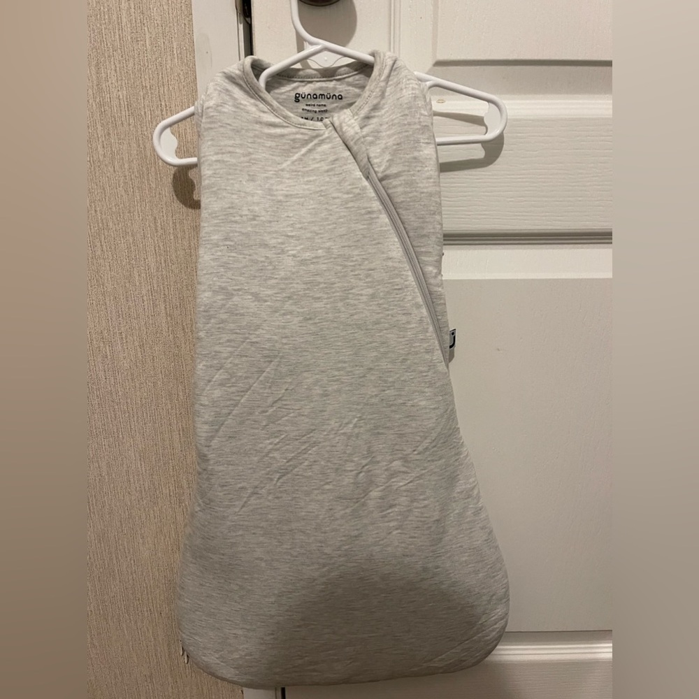 Gunamuna Sleep Sack Swaddle EUC 0-3 months 1.0 tog